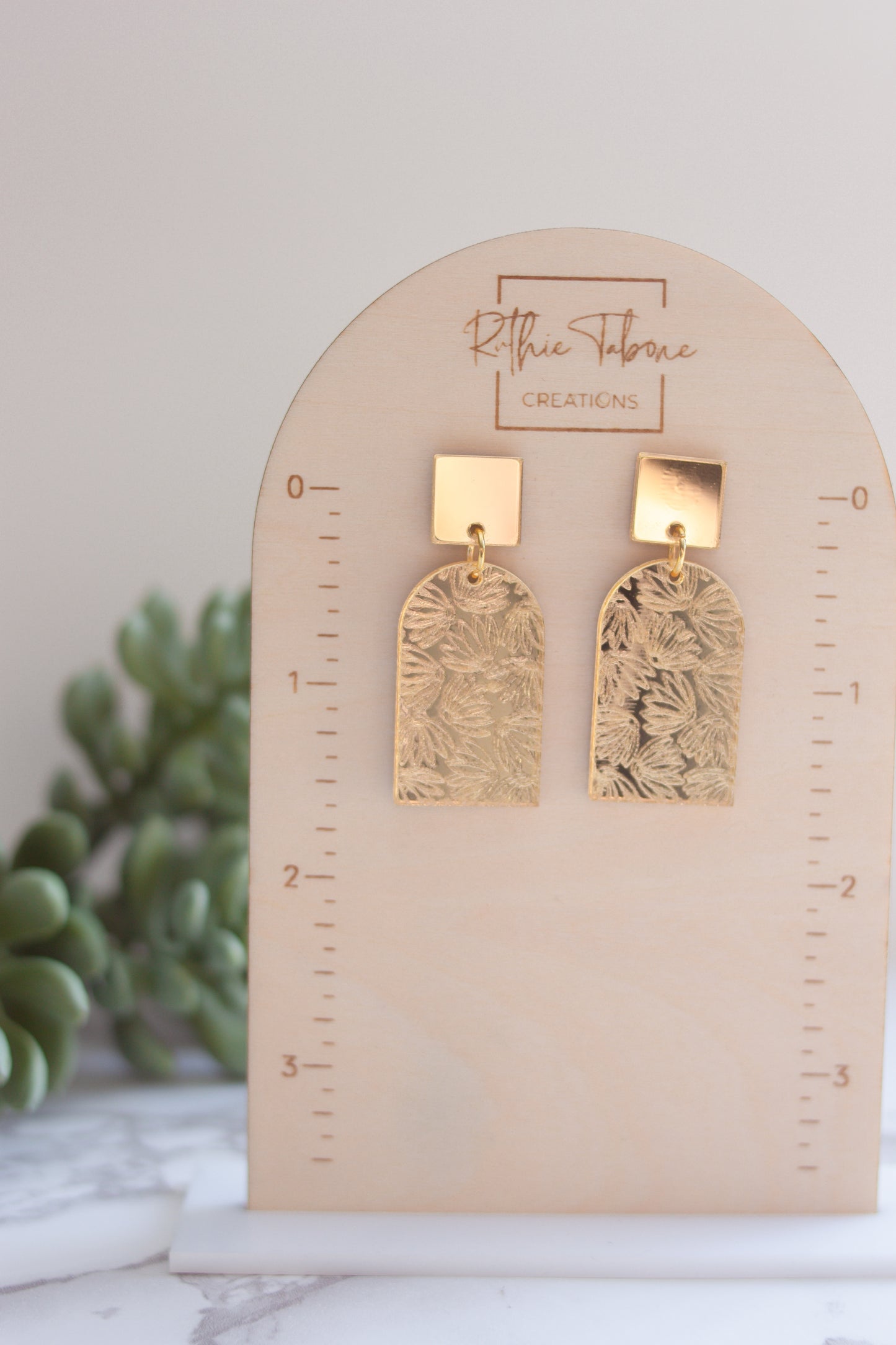 Aster Arch Mirrored Gold