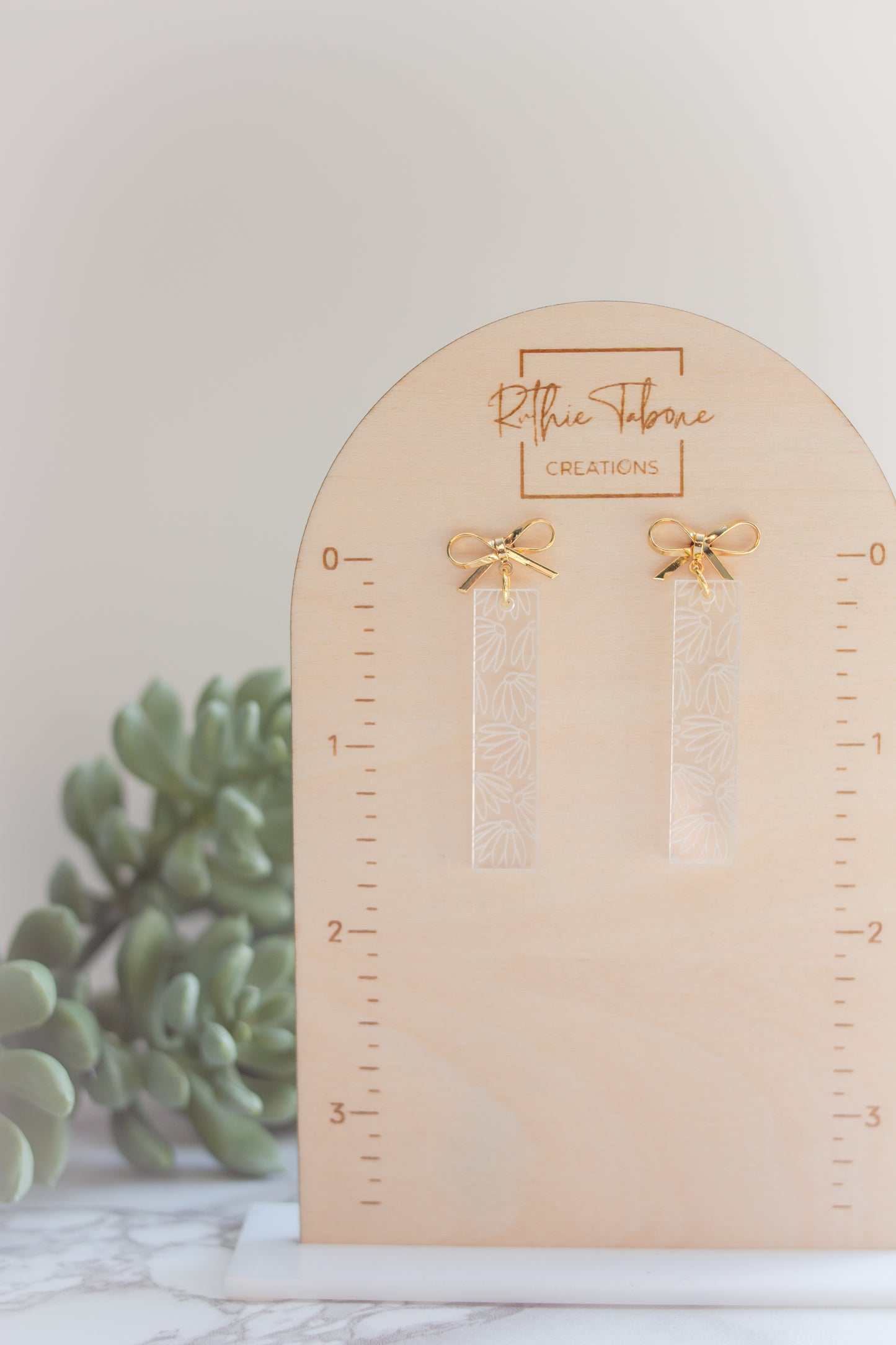 Aster Clear Stick w/ Bow Top