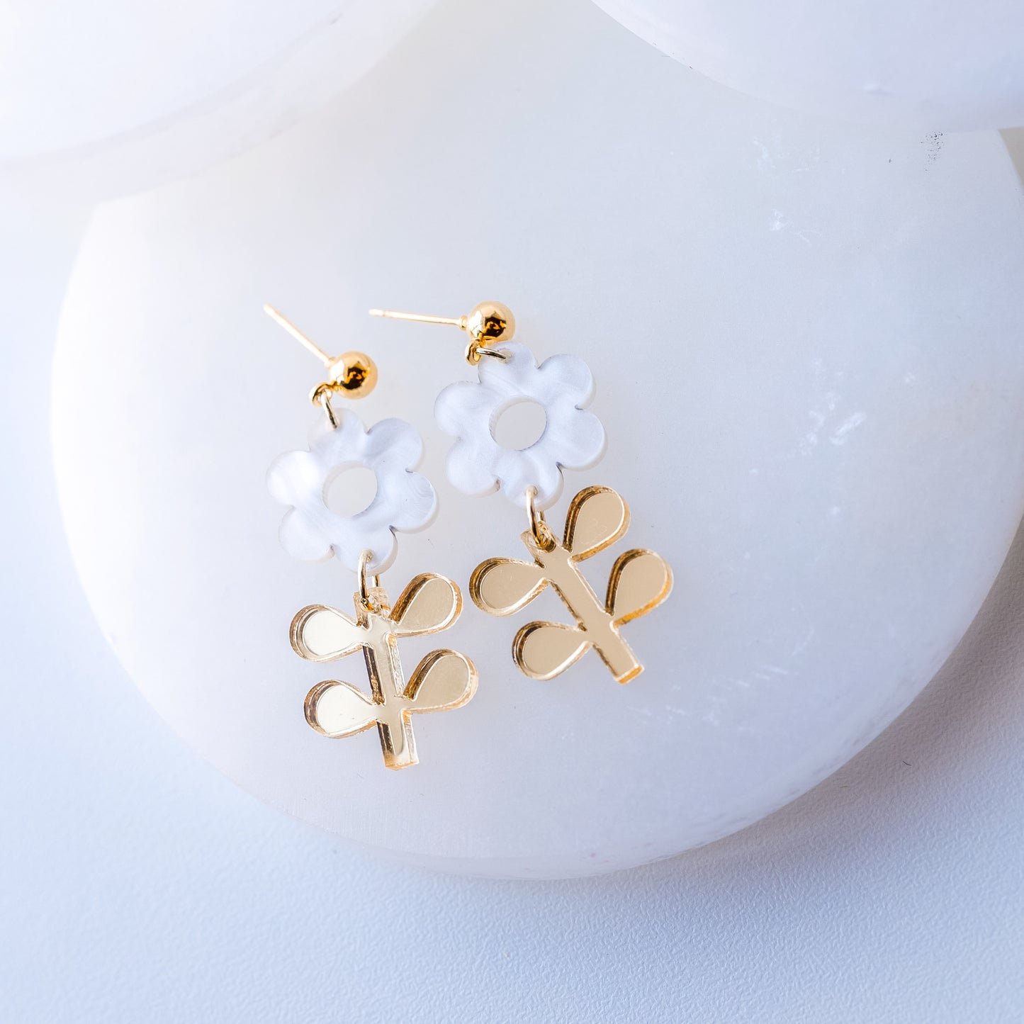 Flower Stem - White Pearl & Gold