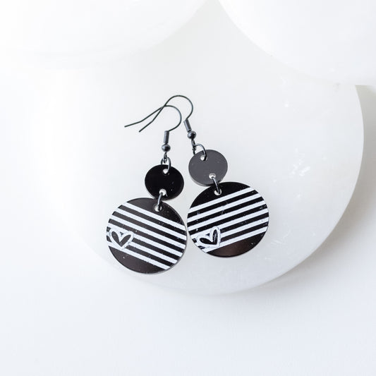Black and White Stripe Circle Hearts