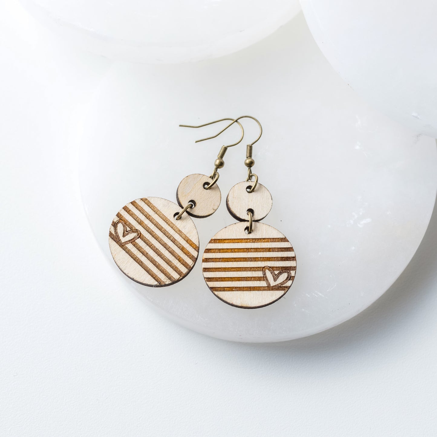 Striped Heart Wood 2 Tiers