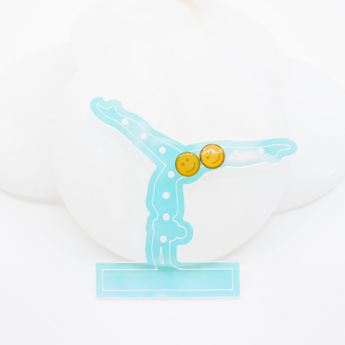 Holographic Gymnast Earring Holder – Travel Size