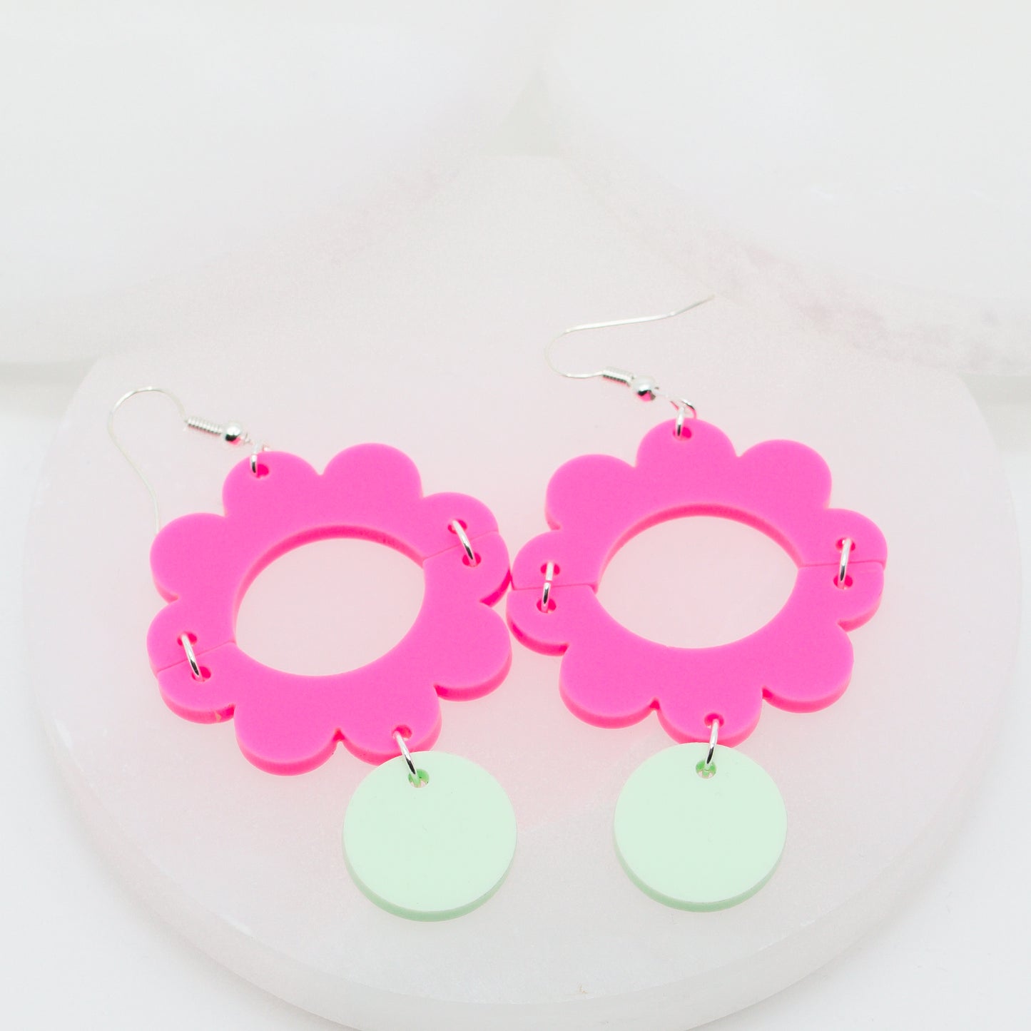Scalloped Circle Flower